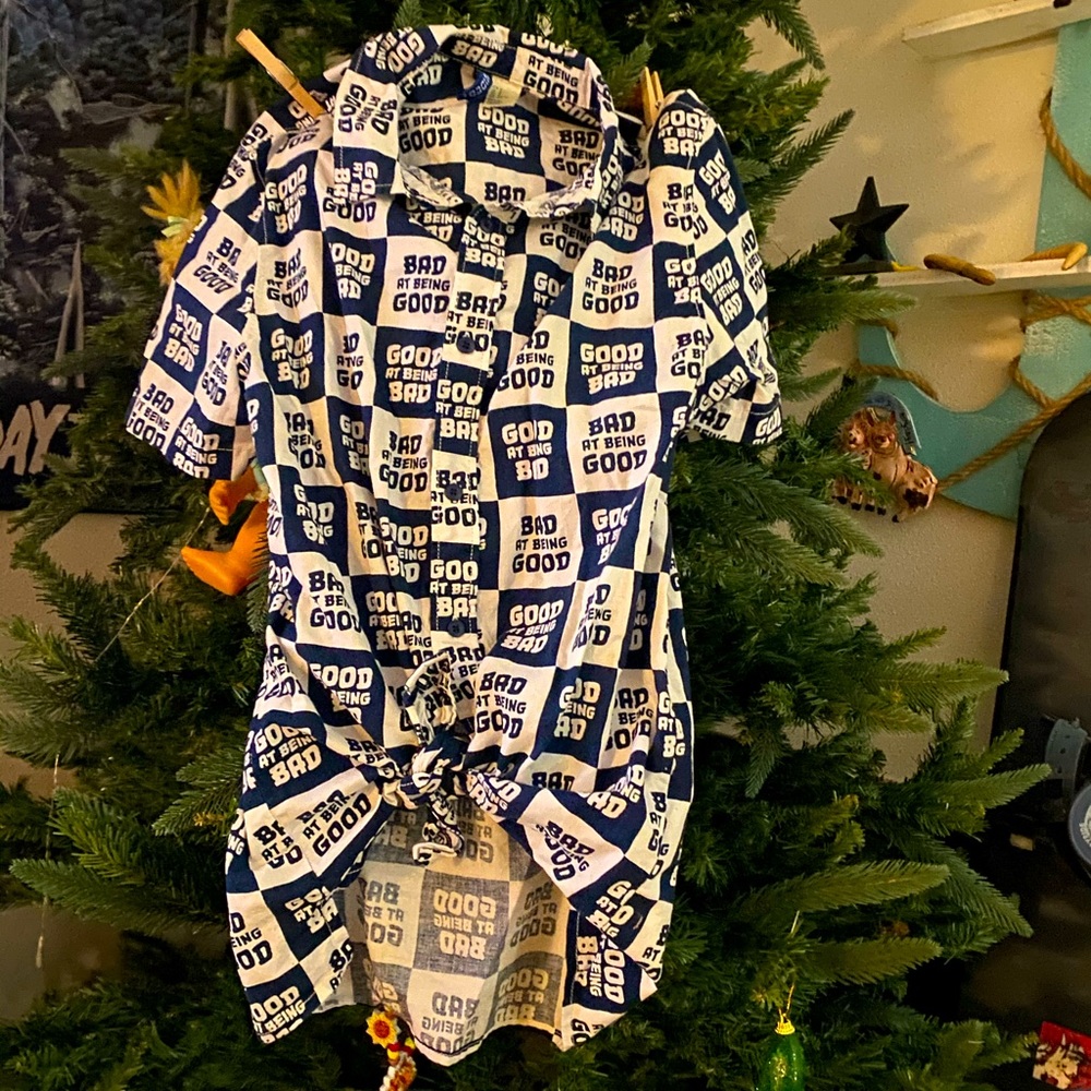 Super cute button up see description ❤️